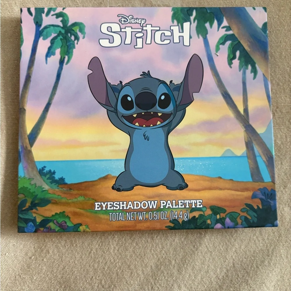 Taste Beauty x Disney Stitch Tropical Eyeshadow Palette